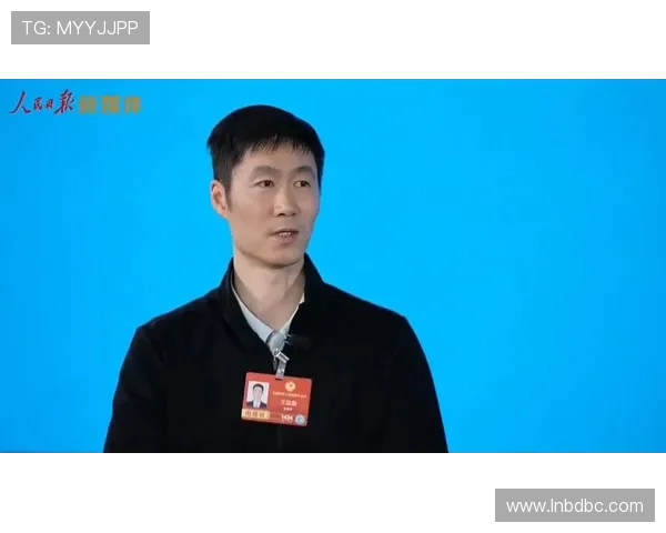 王励勤自律身材引热议:从运动员到管理者,他如何保持「逆生长」状态? 王励勤自律身材引热议:从运动员到管理者,他如何保持「逆生长」状态?